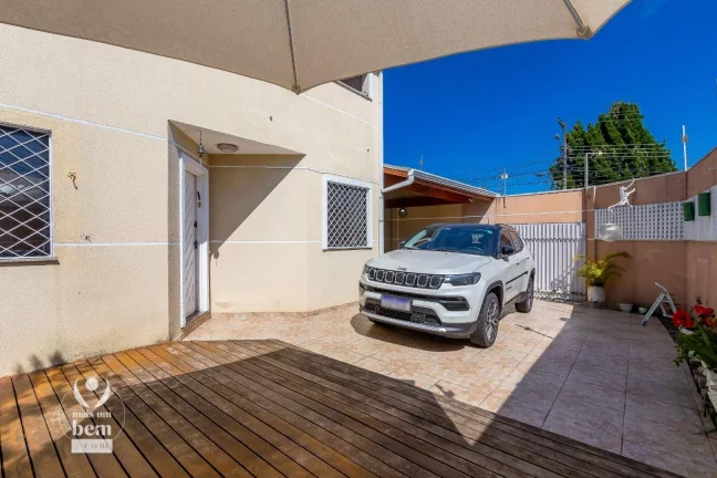 Imagem Sobrado de ESQUINA com ÁREA GOURMET com 3 quartos, 1 Suíte, 1 Demi-Suite, Área Gourmet à venda, 220 m² por R$ 899.900 - Portão - Curitiba/PR