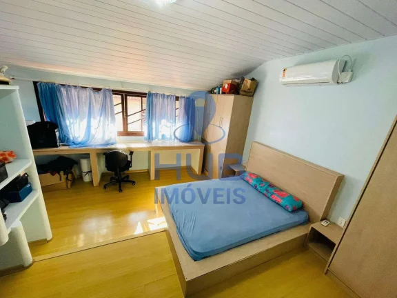 Imagem Casa à Venda, 272 m², 4 Dormitórios (2 Suítes), Pantanal, Florianópolis/SC