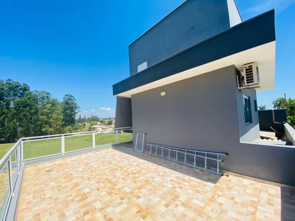 Imagem Belíssima casa a venda no Condomínio Ninho Verde I Eco Residence - Quadra/SP.