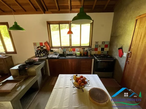Imagem Seu Refúgio na Serra: Chácara com Vinhedo, Pomar e Casas Equipadas!