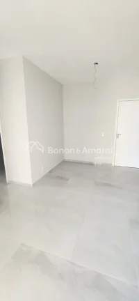 Imagem Este aconchegante apartamento de 57 m², nunca habitado, oferece uma excelente distribuição de esp...
