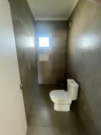 Imagem Linda casa de 2 dormitórios com um excelente acabamento em localização Excelente