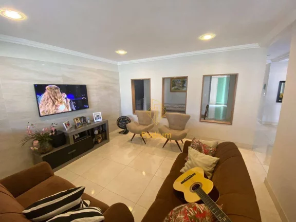 Imagem Casa com dois pavimentos em localização privilegiada no Portal do Sol - CA0071