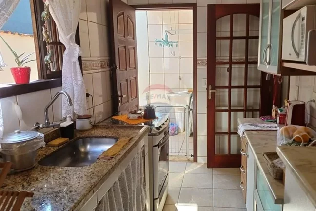 Imagem Casa com três dormitórios em itaipuaçu.