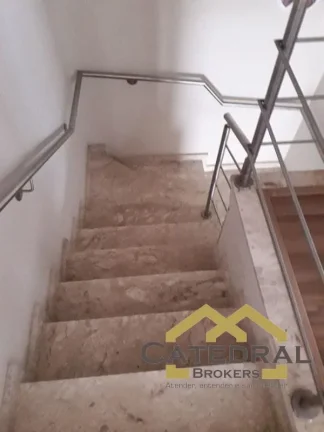 Imagem Sobrado com 3 quartos em condomínio à Venda em Jundiaí - Bairro das Tulipas