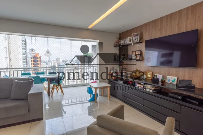 Imagem Apartamento em andar alto, super ensolarado, em um dos prédios mais legais de Pinheiros, 3 dormitó...