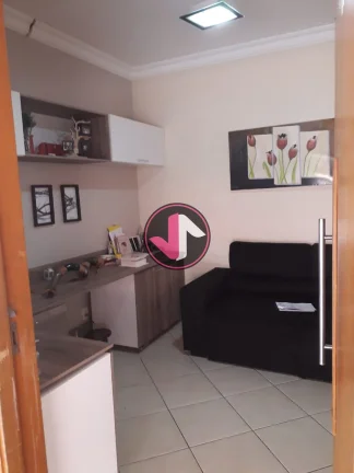 Imagem Casa Sobrado Condomínio Residencial dos Ipês Bairro Village Flamboyant Cuiabá MT Piso superior: 3...
