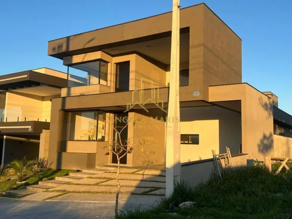 Imagem Casa Sobrado, 3 dormitórios ( 1 suíte), 4 vagas, Santa Mônica, Caçapava.