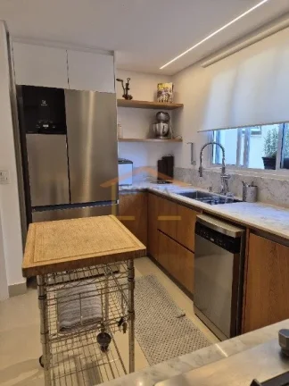 Imagem Apartamento Garden, TOTALMENTE REFORMADO, 3 dormitórios, sendo os 3 suítes, sala 2 ambientes, terr...