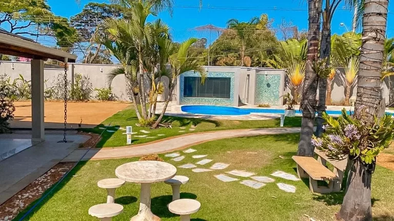 Imagem CHÁCARA Á VENDA NO BAIRRO CHÁCARAS SANTO ANTÔNIO - 2.500m² de terreno e 663m² de construção