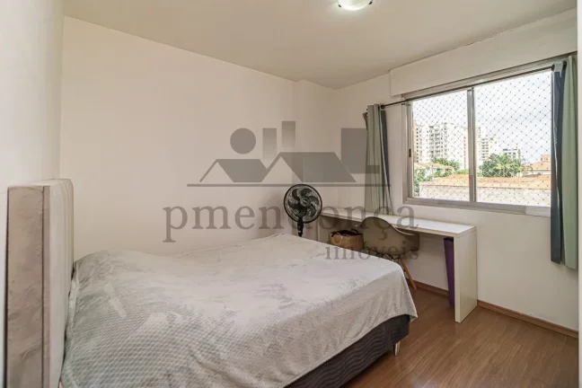 Imagem Este apartamento é ideal para quem busca um espaço amplo e confortável para morar. Com living par...