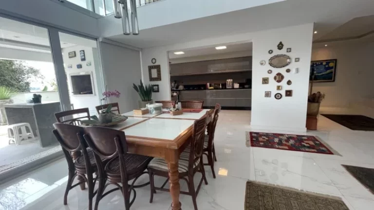 Imagem Apartamento Duplex com 4 dormitórios à venda, 240 m² - Canasvieiras - Florianópolis/SC