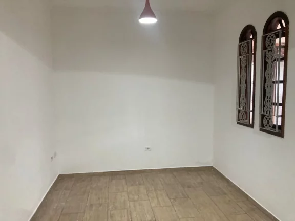 Imagem Sobrado com 4 dormitórios à venda, 236 m² por R$ 840.000,00 - Jardim Medina - Poá/SP