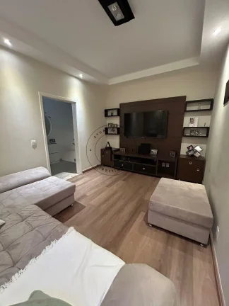 Imagem Casa Ampla em Condomínio de Alto Padrão em Valinhos com 3 Suítes e Sala de Cinema Exclusiva!