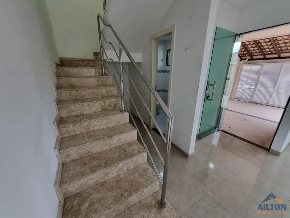 Imagem Casa Duplex com 3 Suítes à Venda na Praia do Morro Guarapari-ES