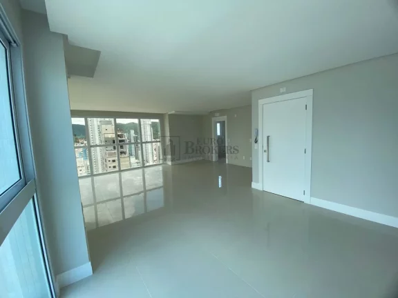 Imagem Apartamento com 4 suítes à venda no Centro de Balneário Camboriú/SC