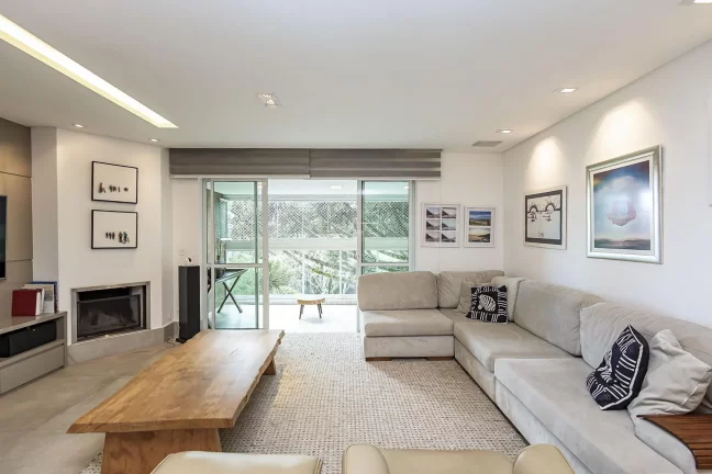 Imagem Apartamento com três quartos no Mossunguê