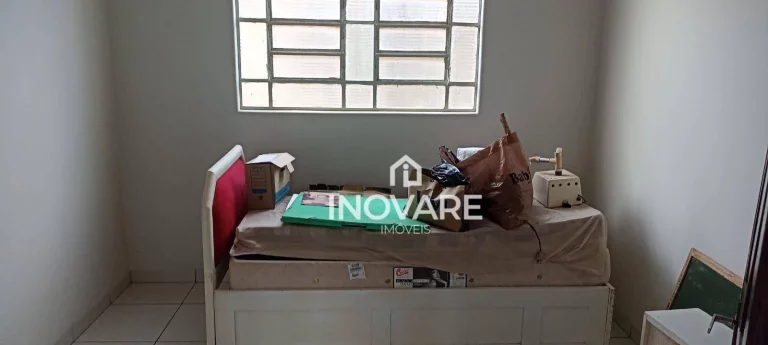 Imagem Casa com 5 dormitórios à venda, 250 m² por R$ 750.000,00 - Setor Central - Itumbiara/GO