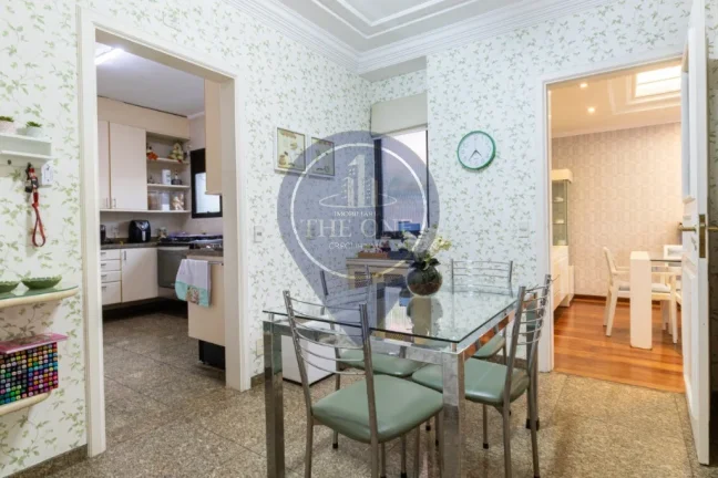 Imagem Apartamento de luxo em Perdizes, São Paulo-SP, com 3 quartos, 3 suítes, 2 salas, 5 banheiros, 3 vagas e 251m². Venha conferir!
