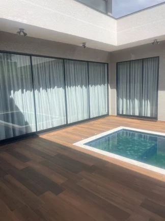 Imagem Casa Imponente Em condomínio Fechado