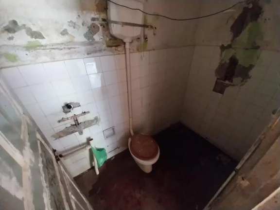 (LJ2232) Um box medindo 50m² localizado no bairro Franciscanos