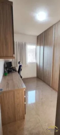Imagem Sobrado à venda com 3 quartos (1 suíte) no Bairro Engordadouro em Jundiaí