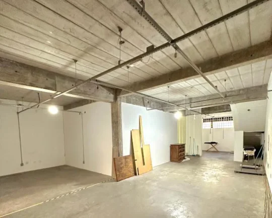 Imagem GALPÃO COMERCIAL PISO INFERIOR 04 VAGAS METRO VILA SÔNIA FL48
