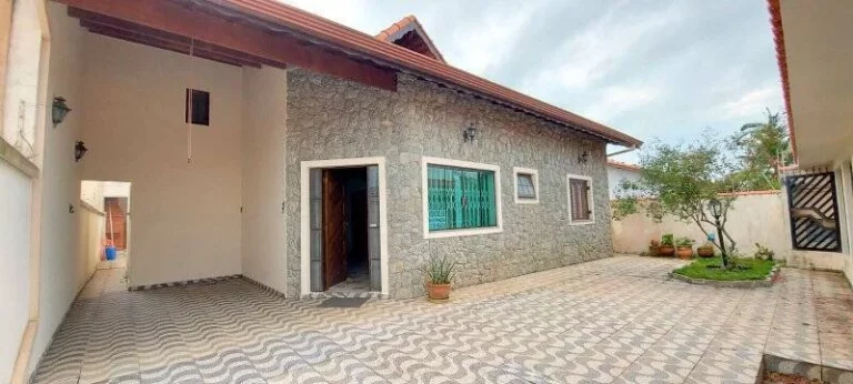Imagem CASA 300 MTS DA PRAIA COM PISCINA