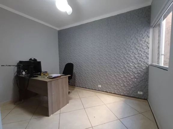 Imagem Sobrado para Venda em Piracicaba, ÁGUA BRANCA, 4 dormitórios, 1 suíte, 2 banheiros, 2 vagas