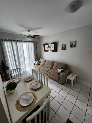 Imagem Apartamento quadra mar 2 dormitórios e 1 vaga no Centro Balneário Camboriú