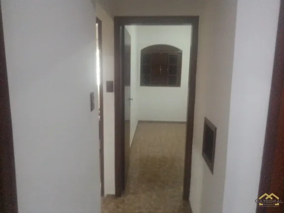 Imagem Casa térrea em localização privilegiada na Vila Arens
