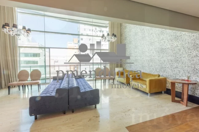 Imagem Apartamento luxuoso com 3 sui­tes e 4 vagas, 250m²