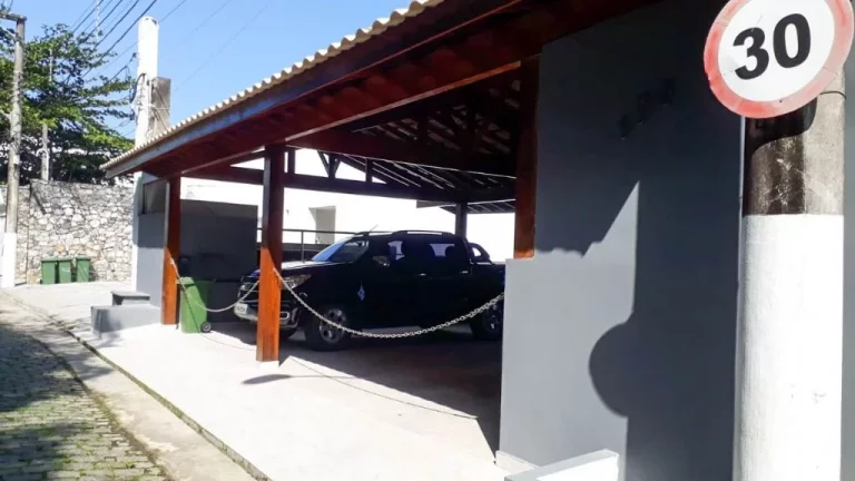 Imagem Casa pé na água, condomínio península, enseada.