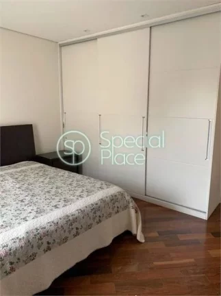 Imagem Segurança e agradabilidade, isto , é o que este belo Condomínio te proporcionará. A casa com pro...