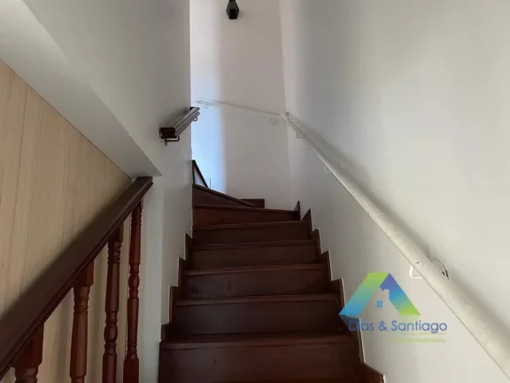 Imagem Sobrado com 3 Quartos e 3 banheiros à Venda, 120 m²