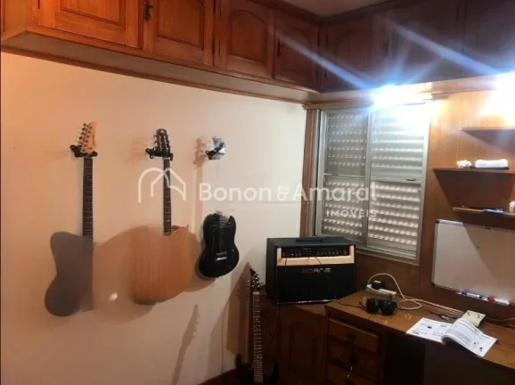 Imagem Localizado em uma das regiões mais valorizadas de Campinas, este triplex no Cambuí oferece o equil...