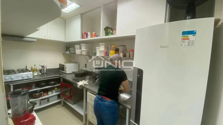 Imagem Comércio alimentíceo em Ed Comercial da área da Saúde