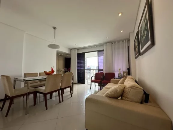 Imagem A 5ª Avenida Imóveis selecionou esse charmoso apartamento de 2/4 + dependências, atualmente revertido gabinete, podendo ser 3 Suites totais, 02 vagas