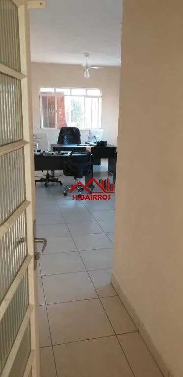 Imagem Ponto Comercial de esquina à Venda próximo a Linha Verde