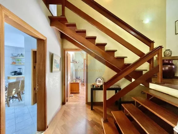 Imagem Casa em Condomínio a Venda no bairro Granja Viana - Carapicuíba, SP