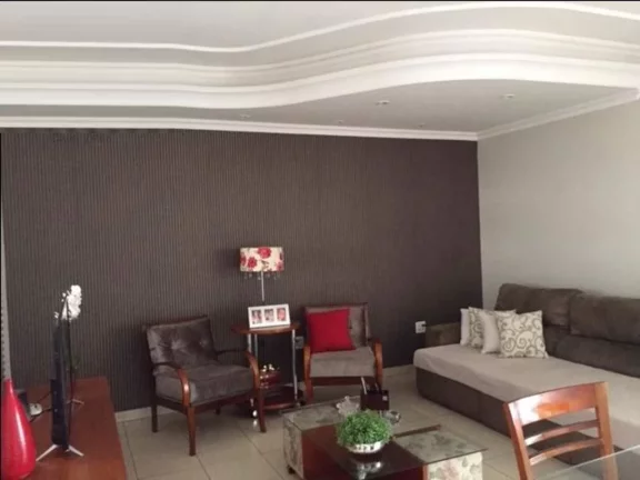 Imagem Oportunidade de ótimo negócio na área central... Barracão comercial em ótima localização com ...