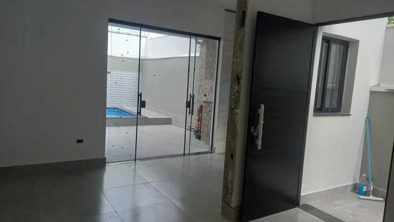 Imagem Casa para Venda em Itanhaém, Gaivota (Praia), 2 dormitórios, 1 suíte, 2 banheiros, 2 vagas