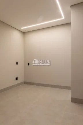 Imagem Encantadora casa à venda no Loteamento fechado Parque Dos Buritis 2, em Uberaba