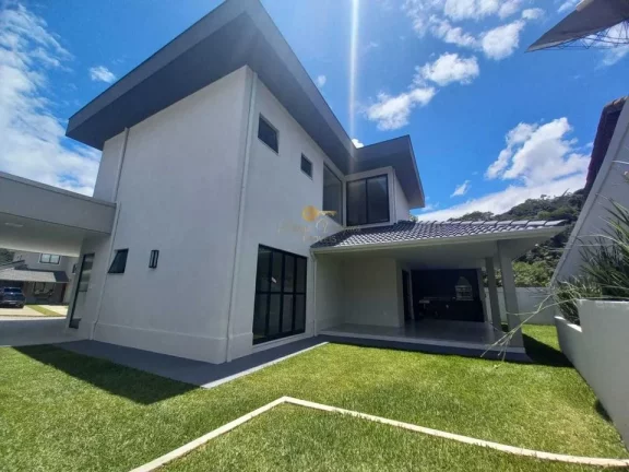 Imagem Casa em Condomínio para Venda em Teresópolis / RJ no bairro Green Valley