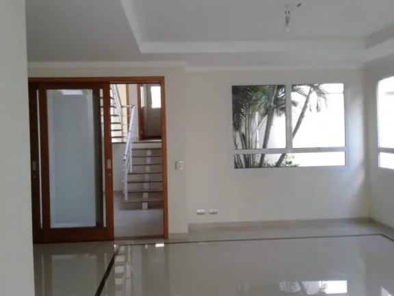 Imagem Casa em Aldeia da Serra - 354m²