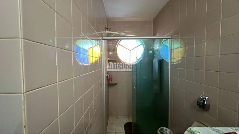 Imagem Casa ampla de 2 andares, próxima à Avenida Guilherme Ferreira, com 3 quartos incluindo 1 suíte
