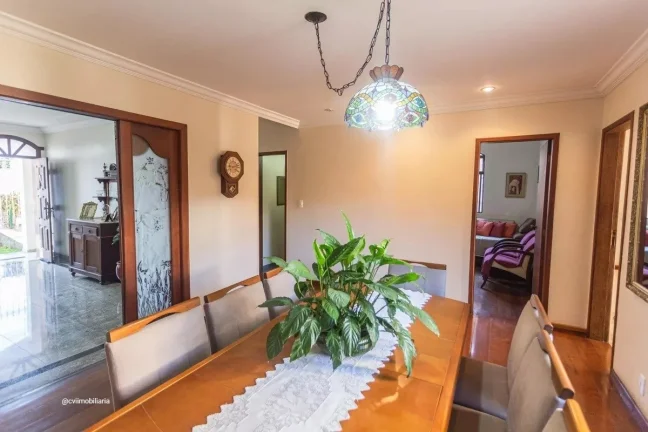 Imagem Casa ampla em lote de 360m², localizada no bairro Santa Inês, ideal para quem busca espaço, confo...