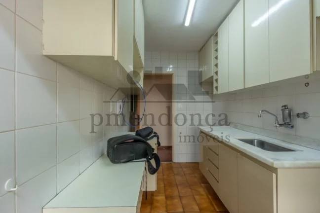 Imagem Pompéia 74m², apartamento com 2 quartos (1 suíte) e 2 vagas.