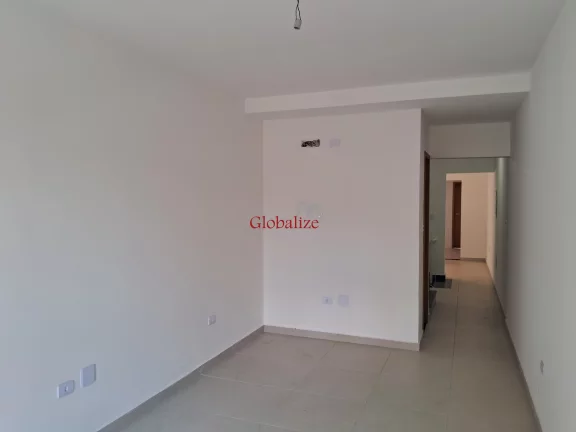 Imagem Bela casa sobreposta duplex recém-construída em Santos no bairro da Aparecida com 3 dormitórios, uma suíte e piscina a venda por R$ 1.175.000,00.