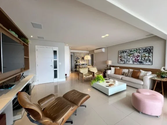 Imagem Apartamento com 3 Suítes de Alto Padrão à Venda em Armação | Vista Mar